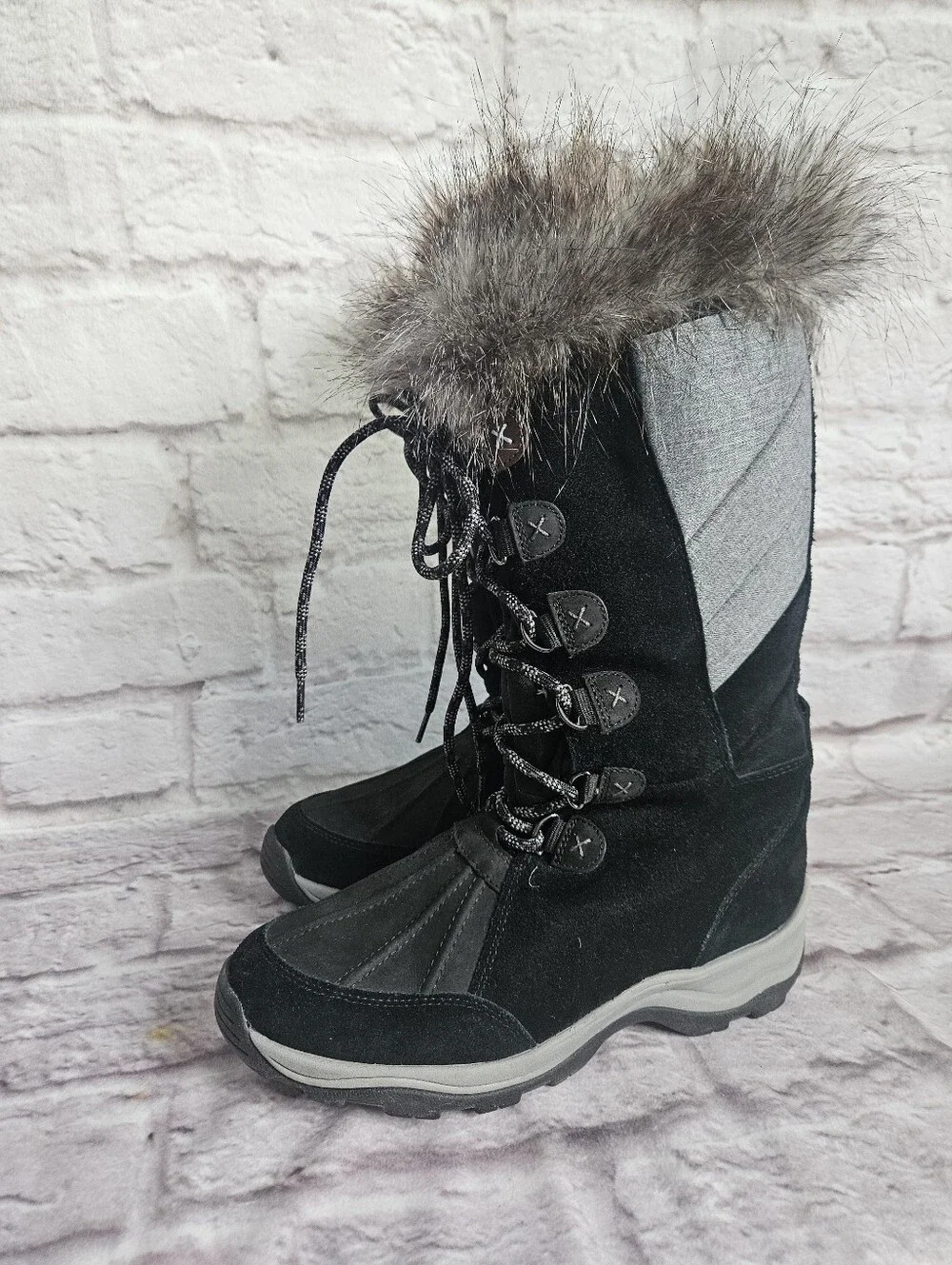 Clarks Winter Waterproof Size 9.5 Snow Boots Winter Waterproof